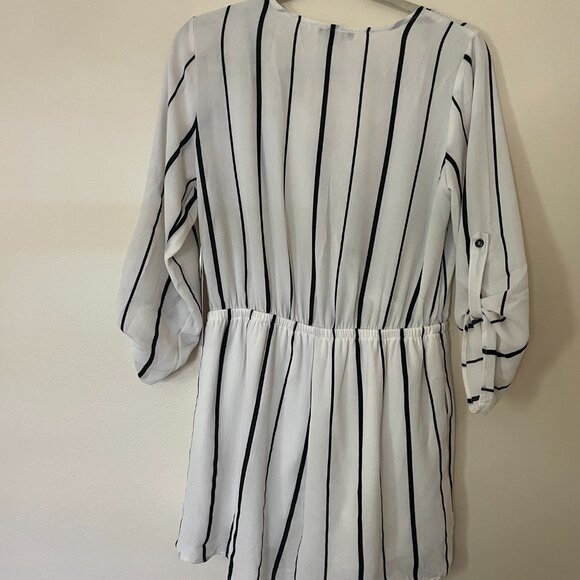 Iris Basic Romper /Jumpsuit NWT - Picture 2 of 10